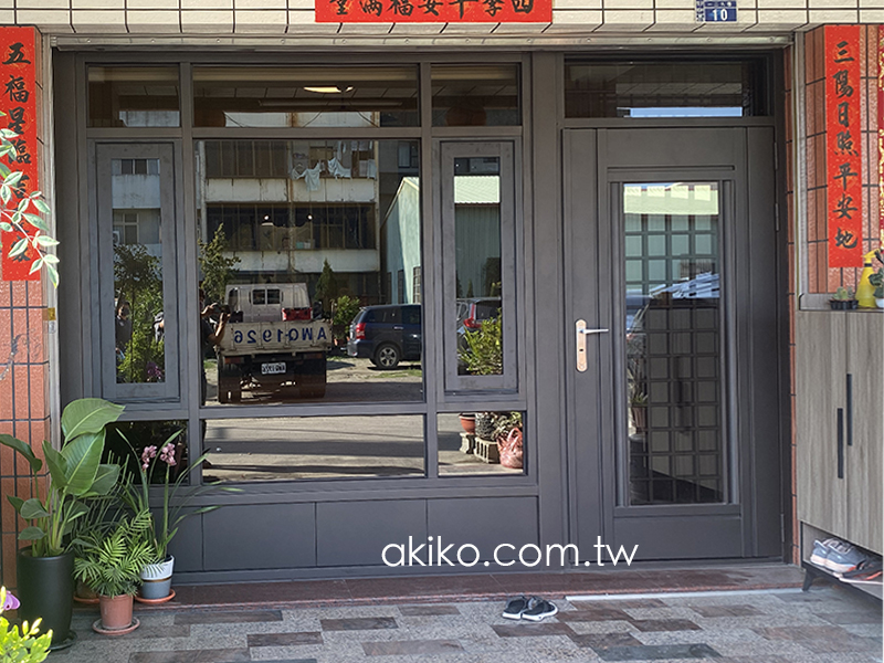 簡單特殊的線條勾勒出不平凡的不鏽鋼防盜沙門聯絡電話0932-604131