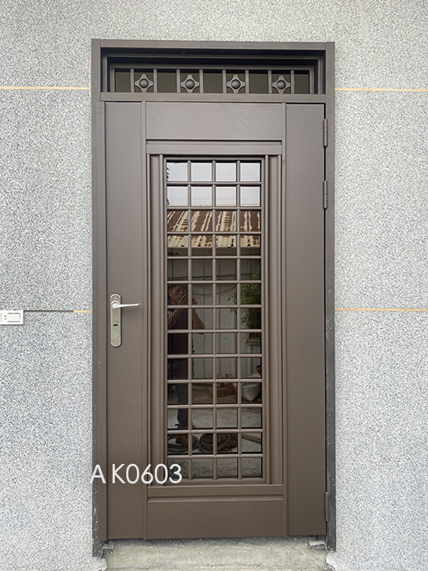 akiko品牌， 雙玄關門型號：AK0603 專門提供各式玄關門